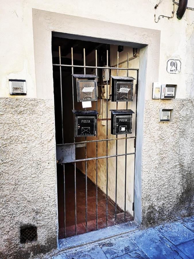Florentine Style Apartment In San Frediano Florence Buitenkant foto